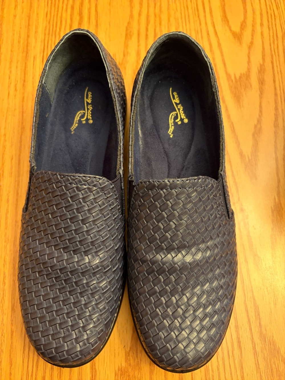 Easy Street Women’s Woven Slip-On Loafers in Dark Blue size 8.5